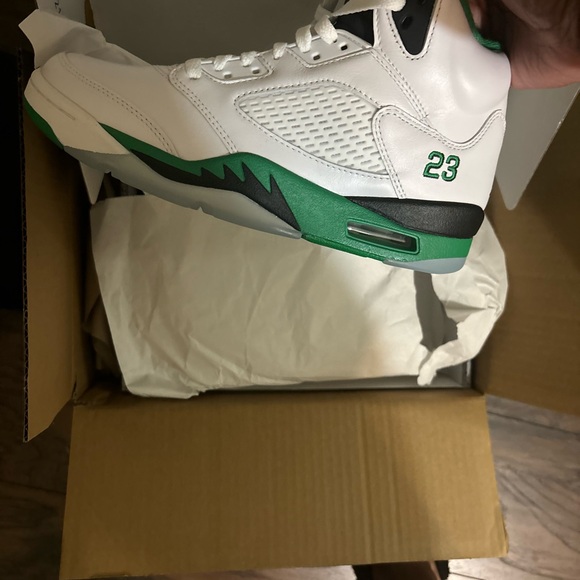 Brand new Jordan 5’s size 8 womens! Never been worn - Picture 2 of 3